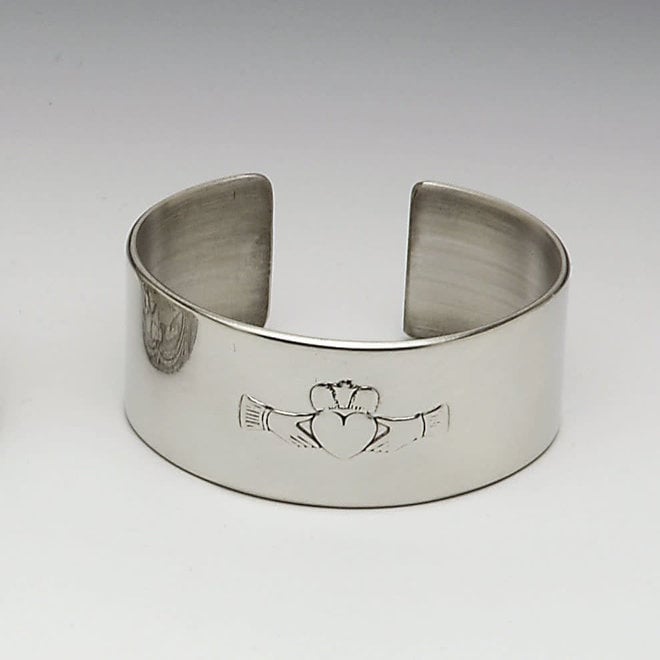 Claddagh Bangle