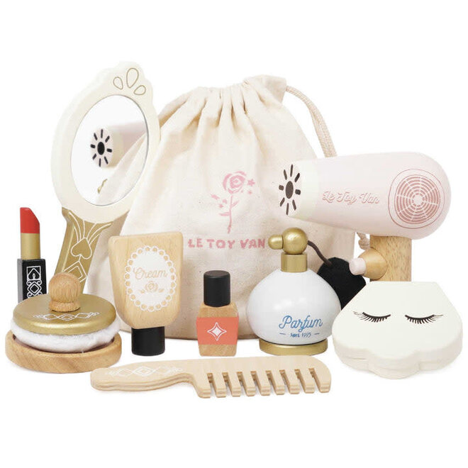 Wooden Star Beauty Bag with Accessories