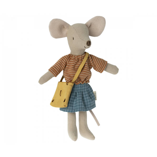 Mum Mouse with Yellow Bag