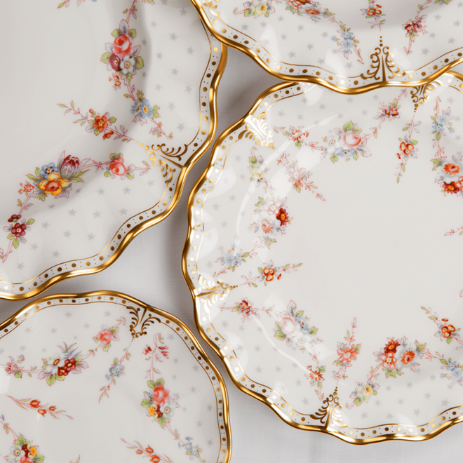 Royal Antoinette Charger Plate