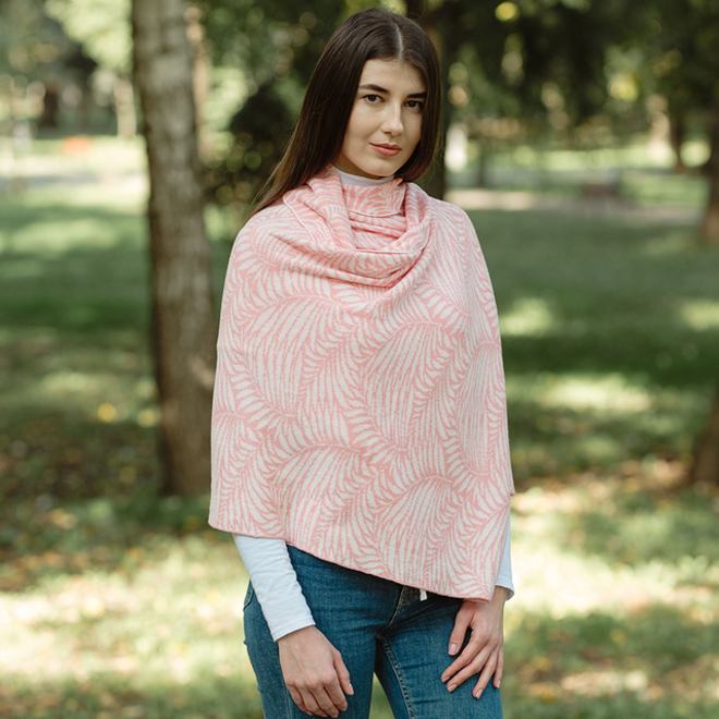 Newgrange Fern Wrap (Pastel Red)