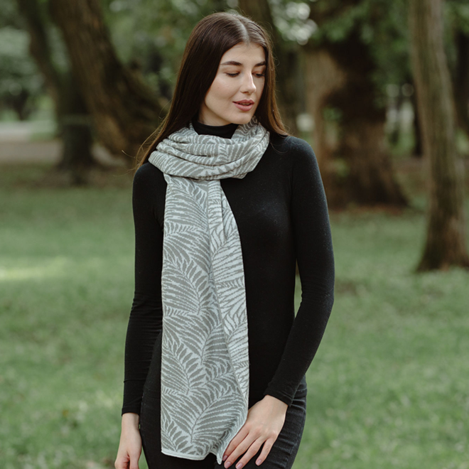 Newgrange Fern Wrap (Grey)