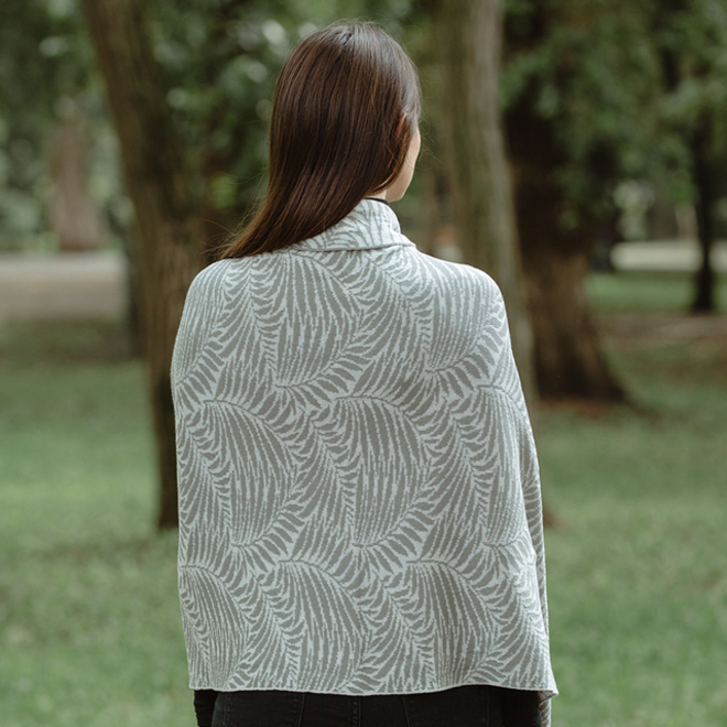 Newgrange Fern Wrap (Grey)