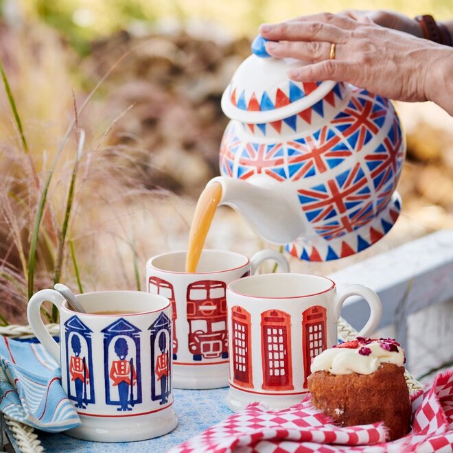 King's Guard 1/2 Pint Mug