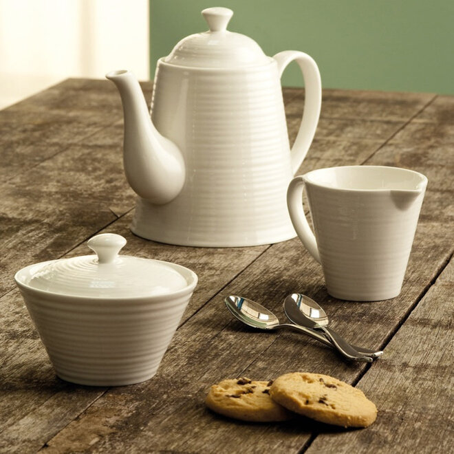 Belleek Living Ripple Creamer & Sugar