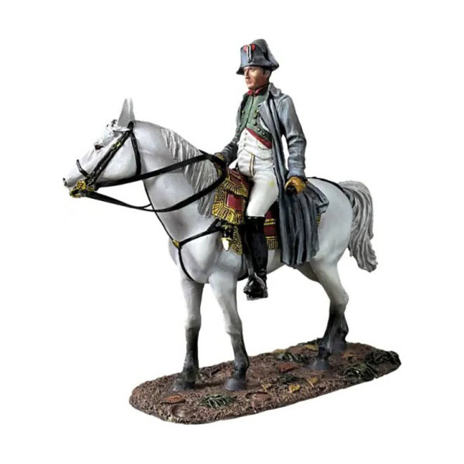 Napoleon Bonaparte on Marengo Figurine