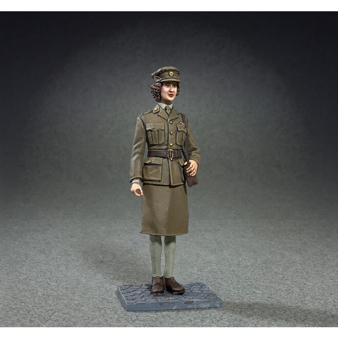 Princess Elizabeth in ATS Uniform, 1944–45 Figurine