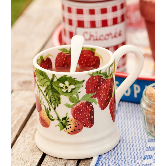 Vegetable Garden Strawberries 1/2 Pint Mug