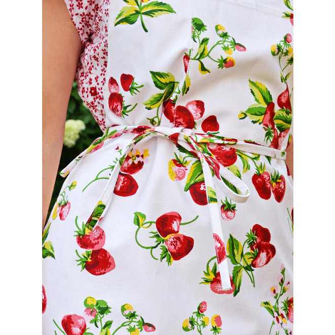 Strawberry Basket Ecru Chef Apron
