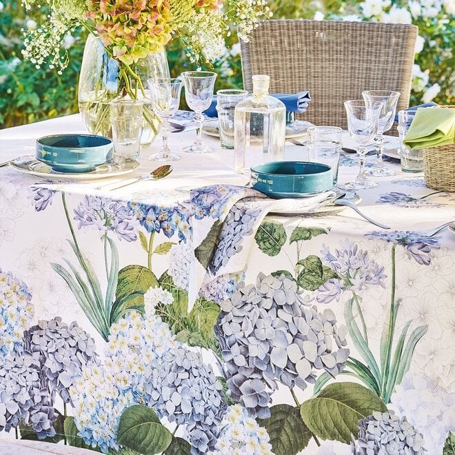 Jardin de Bretagne Bleu Tablecloth, 67” x 89”