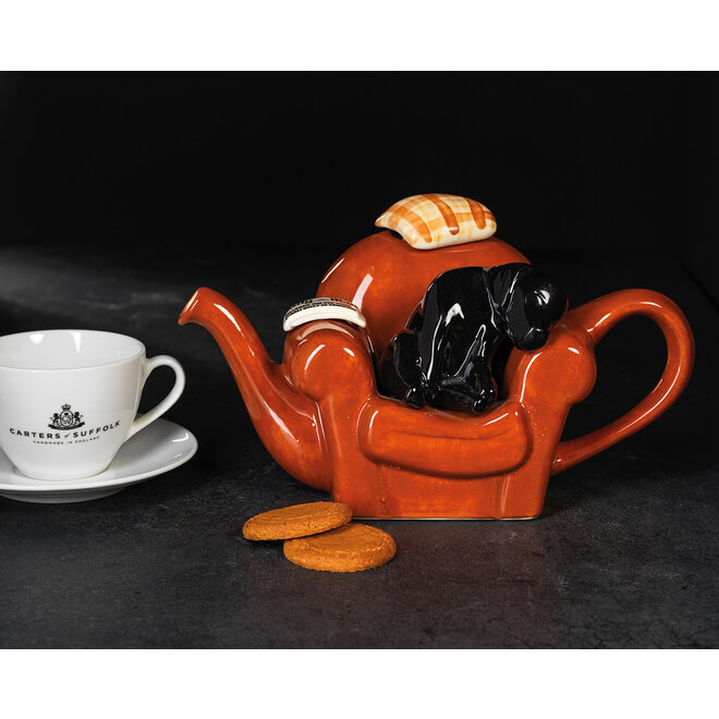 Carters of Suffolk Armchair & Black Labrador Teapot