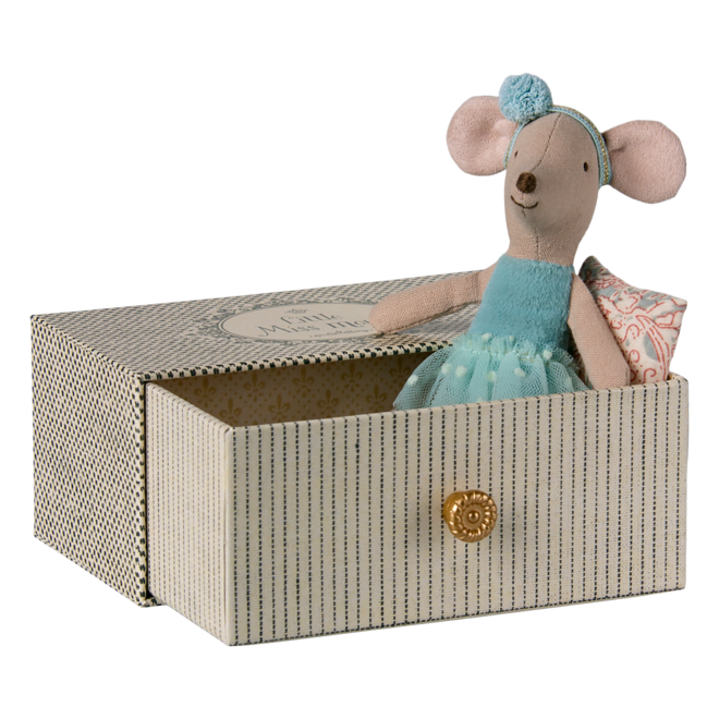 Dance Mouse in Daybed, Little Sister