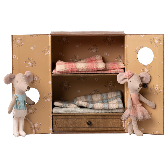 Ballet Mice in Dance Studio, Little Sister & Brother
