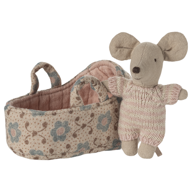 Baby Mouse in Carry Cot - Rose