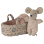 Baby Mouse in Carry Cot - Rose