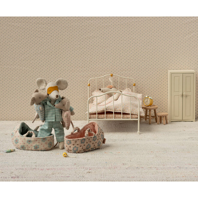 Baby Mouse in Carry Cot - Blue