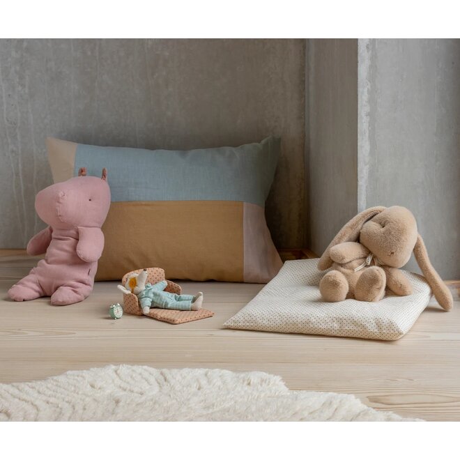 Bunny Plush, Medium - Cream Peach