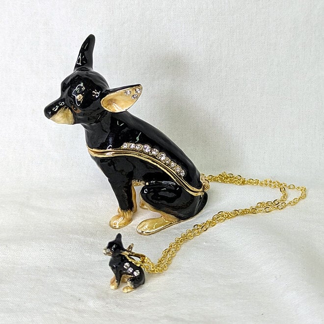 Kingspoint Designs Midnight Chihuahua