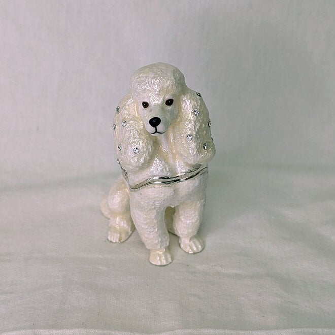 Kingspoint Designs Snowy the Poodle
