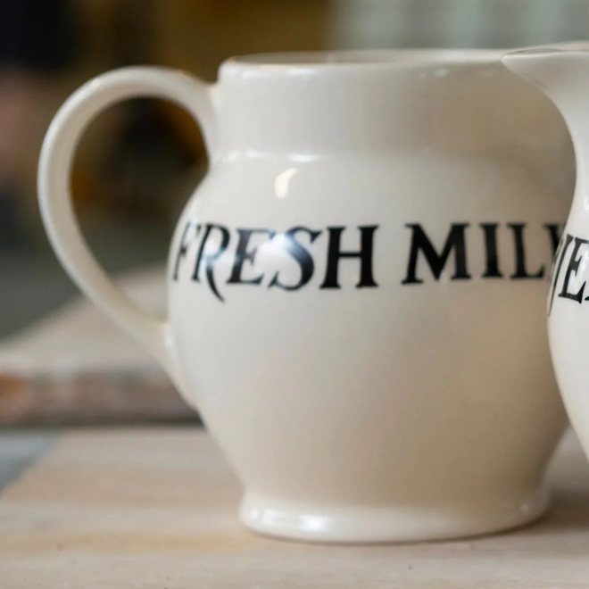 Black Toast Jersey Cream 1/2 Pint Jug