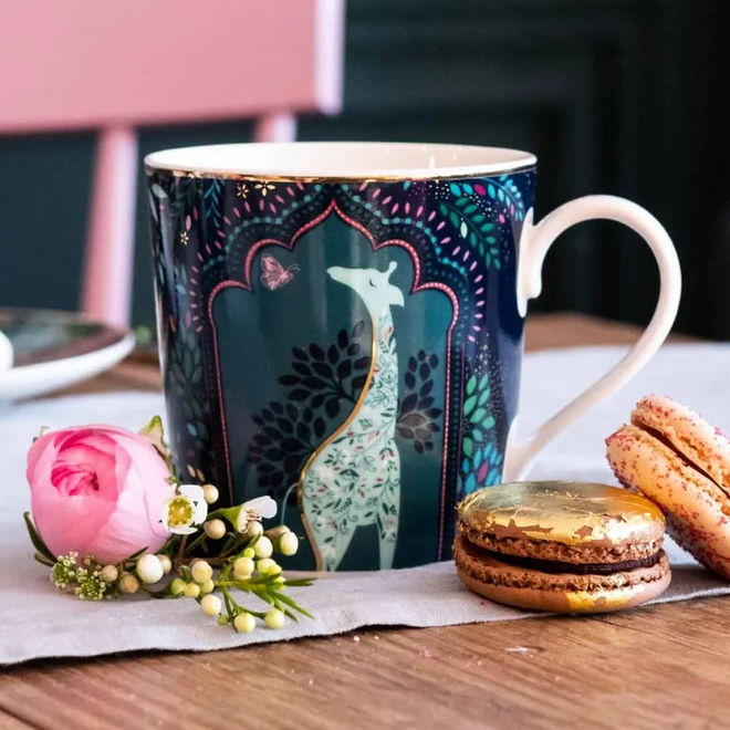 Sara Miller India Giraffe's Courtyard Mug