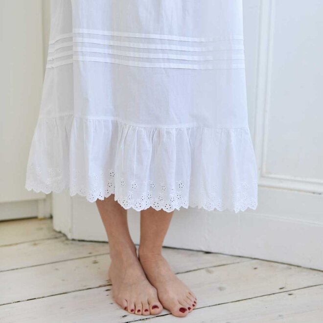 Eva Sleeveless Square Neck Nightgown