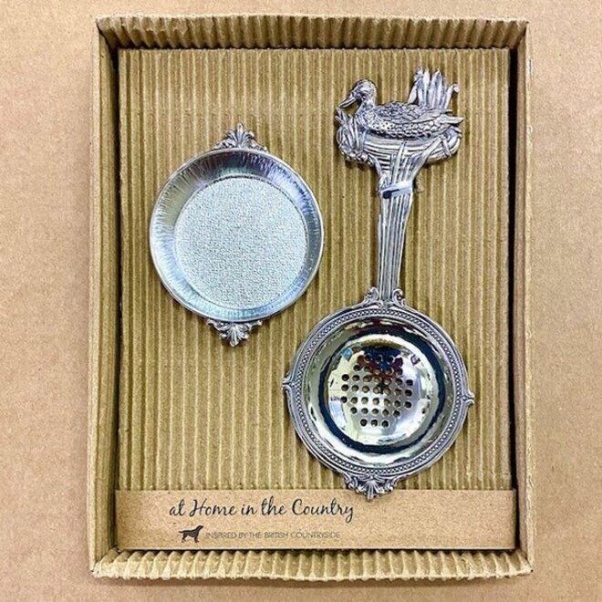 Duck on Nest Tea Strainer With Bowl