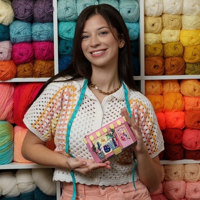 Sewing Shop Raspberry Edition Zipper Coin Purse