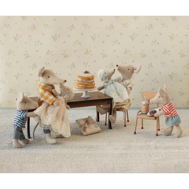 Party Cake & Cake Stand, Mouse - Off-White