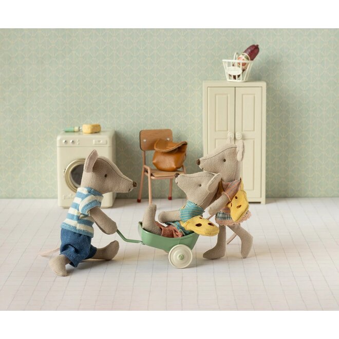 Tricycle Mouse, Big Brother - Brown