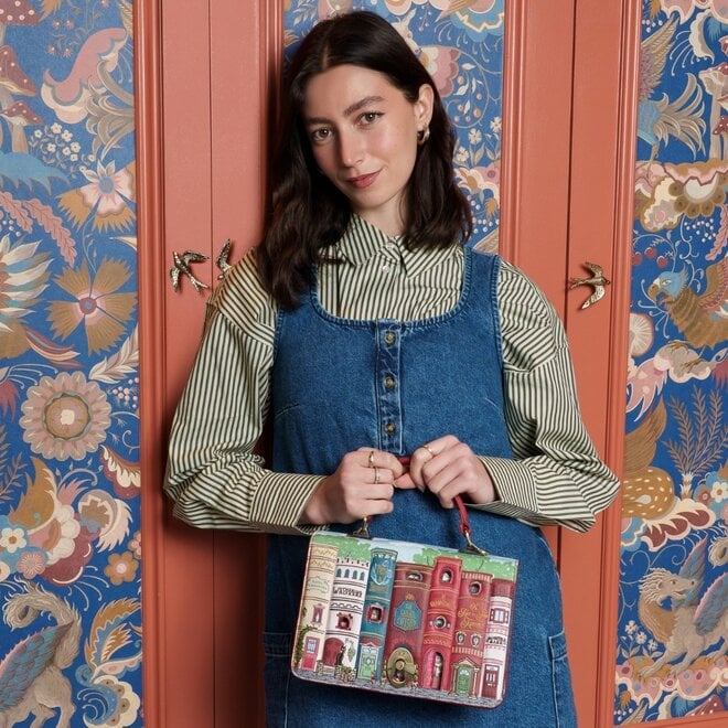 Vendula Bookshelf Boulevard Cassie Bag