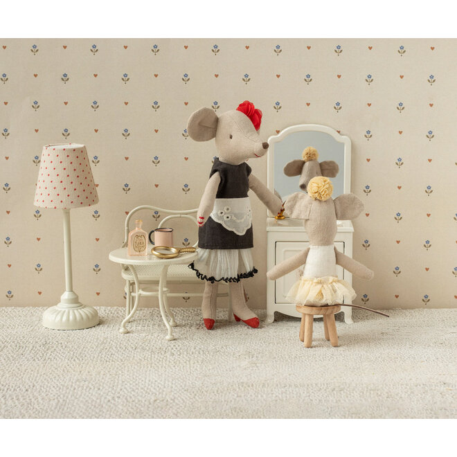 Beautician Mouse, Mum