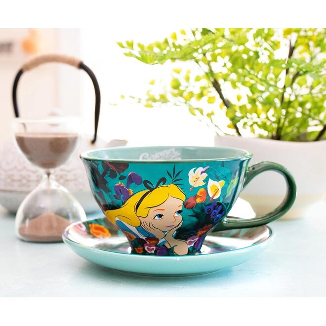 Alice in Wonderland Teacup & Saucer