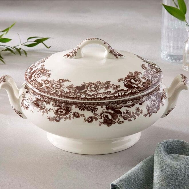 Delamere Covered Vegetable Dish