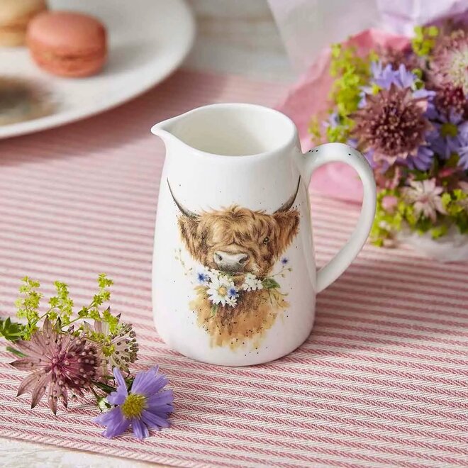 'Daisy Coo' Highland Cow Posy Jug
