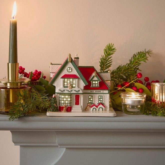 Christmas Tree Village LED Pet Shop