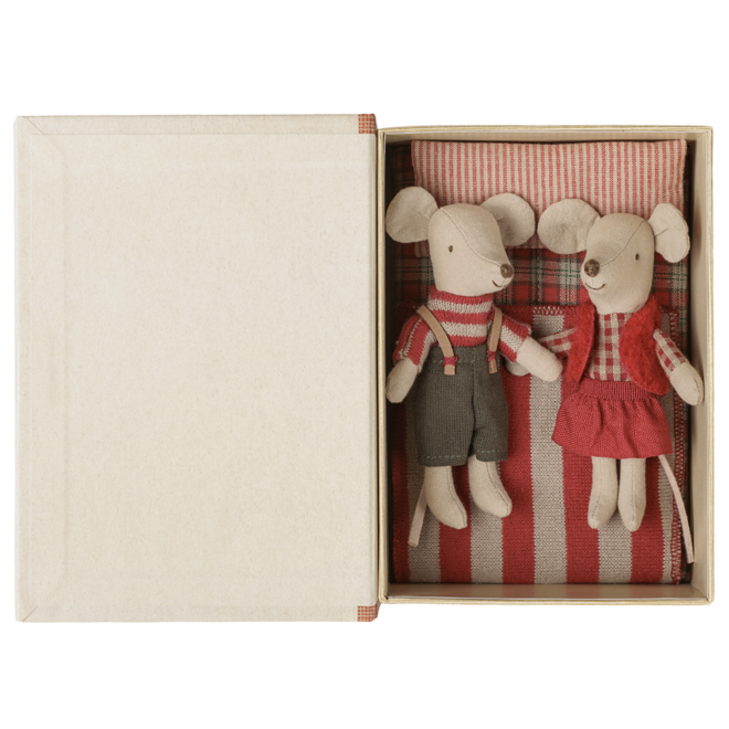 Christmas Twin Mice, Little Sister & Brother in Book