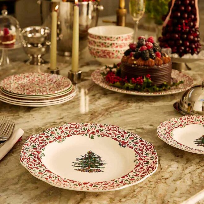 Christmas Tree Yuletide Scalloped Plate
