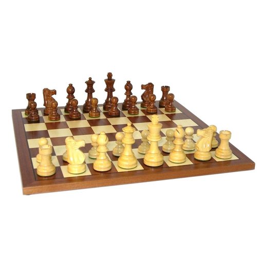 French Sheesham/Boxwood Chessman with Sapele/Maple Chessboard French Sheesham/Boxwood Chessman with Sapele/Maple Chessboard