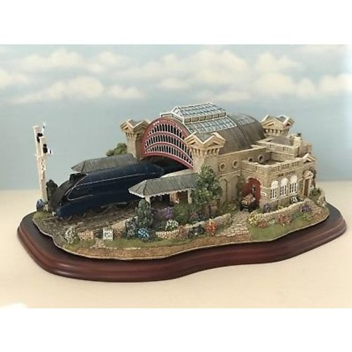 Lilliput Lane Lilliput Lane The Mallard - Record Breaker Ltd Ed Lilliput Lane Lilliput Lane The Mallard - Record Breaker Ltd Ed