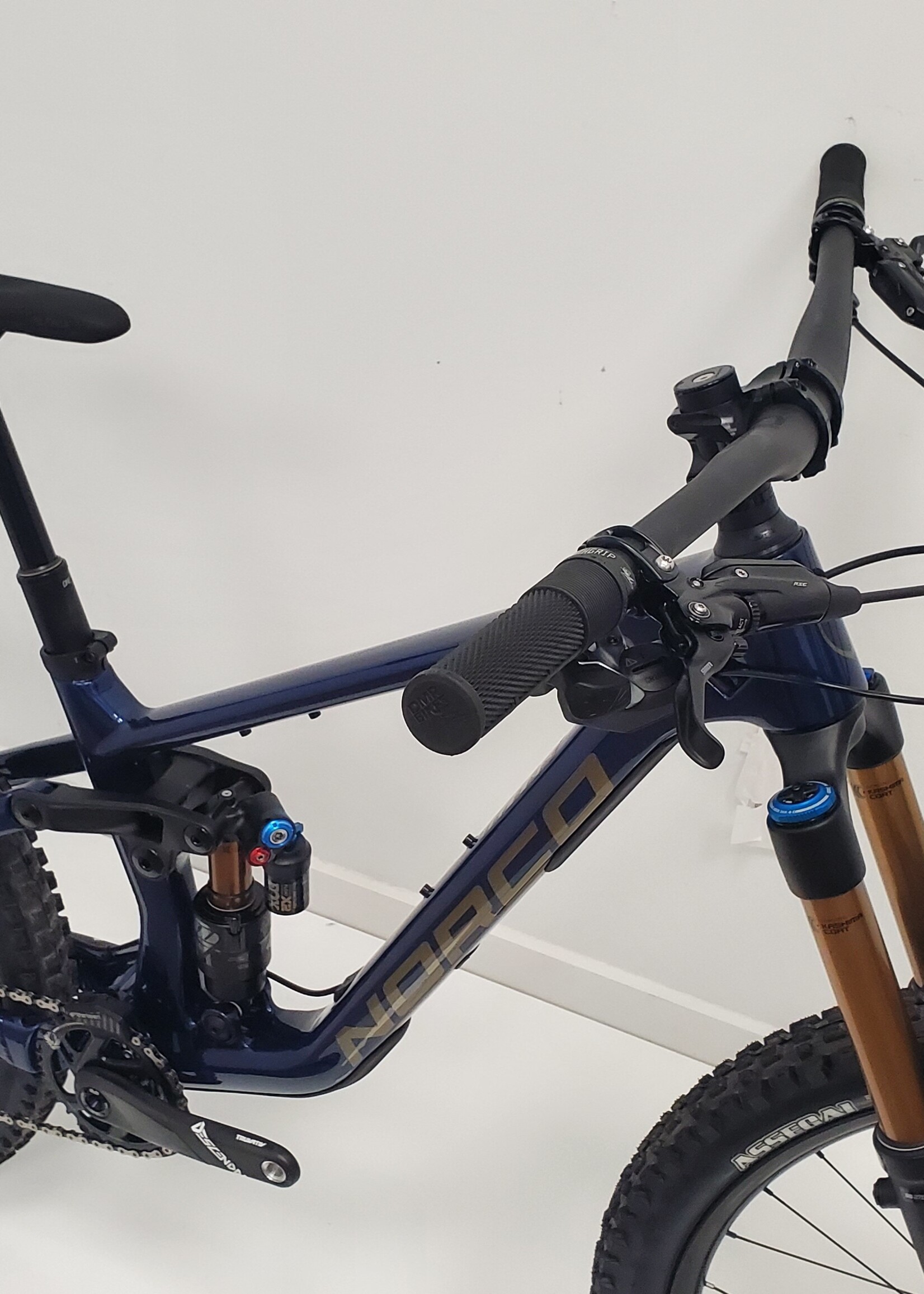 Norco 2021 Norco Sight Carbon 27 - Custom Build ( XO1 AXS / Fox factory / WeAreOne ) - Small ( roues 27.5 ) - Blue et Copper