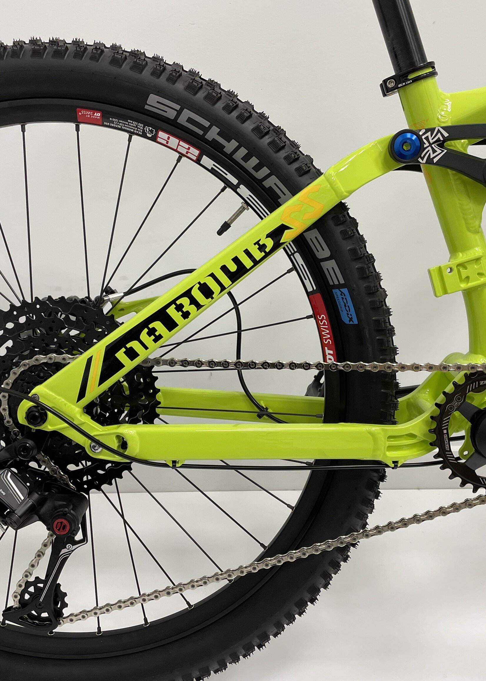 2021 Dabomb Revolution 26po - Custom Build (Reba, Magura mt30, Box Prime 9 ) - Neon Yellow - 13.5in