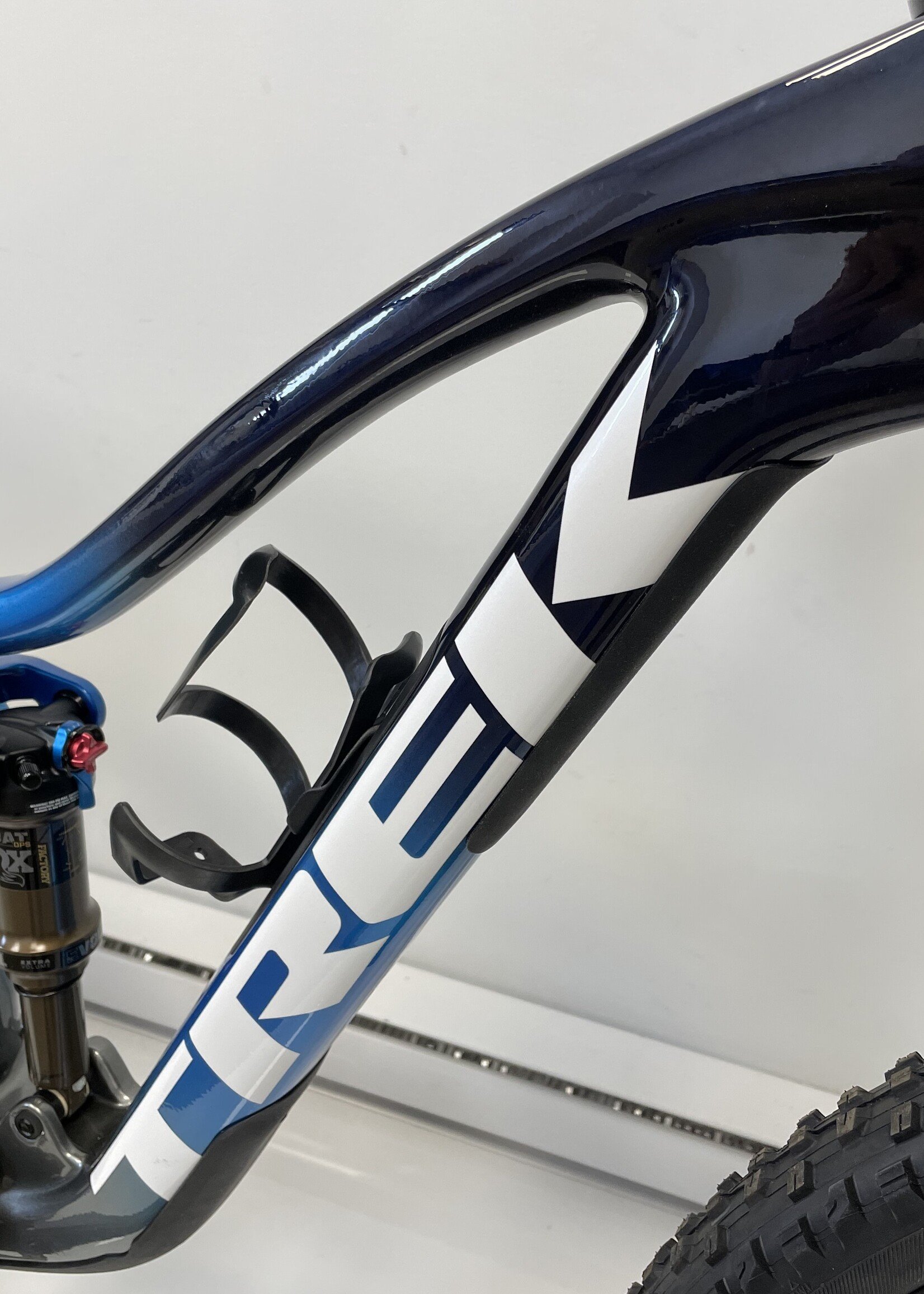 TREK 2022 Trek Top Fuel 29 Alu - Custom build (Marzocchi Z2, Magura MT, Sram NX eagle) - Blue and Black) - Small