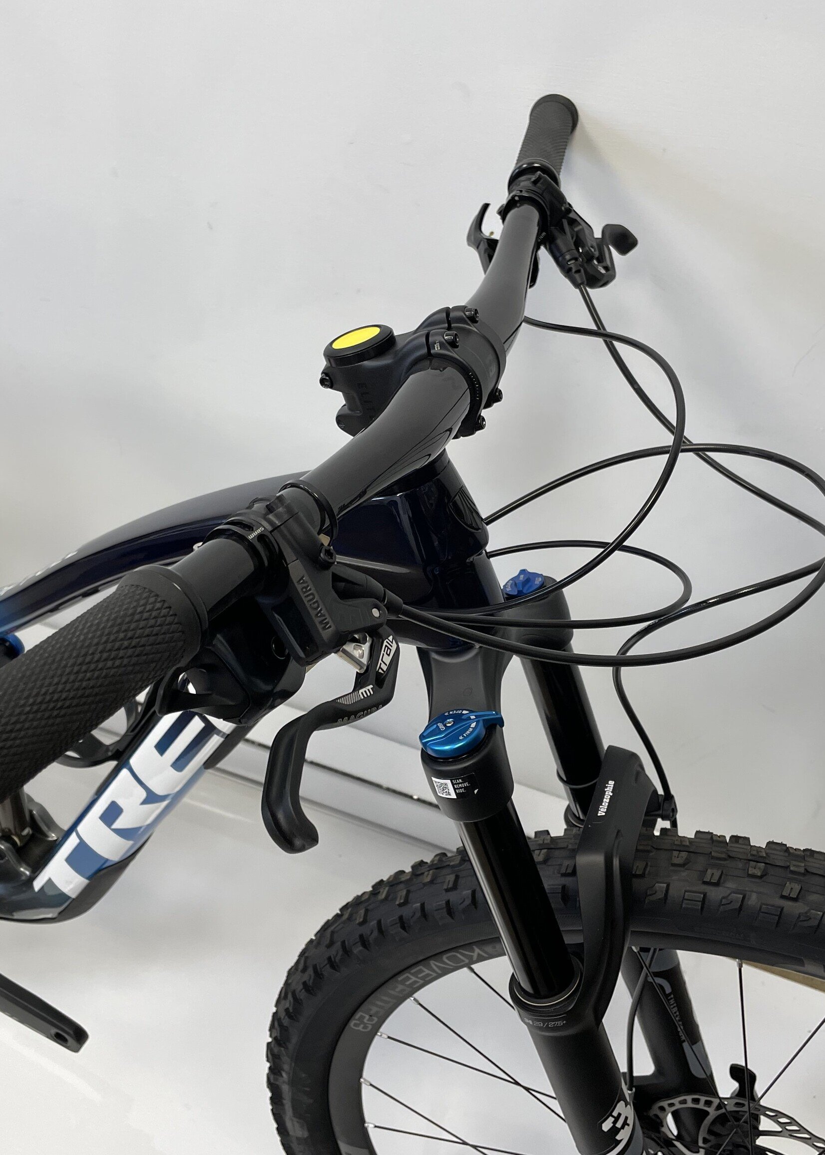 TREK 2022 Trek Top Fuel 29 Alu - Custom build (Marzocchi Z2, Magura MT, Sram NX eagle) - Blue and Black) - Small