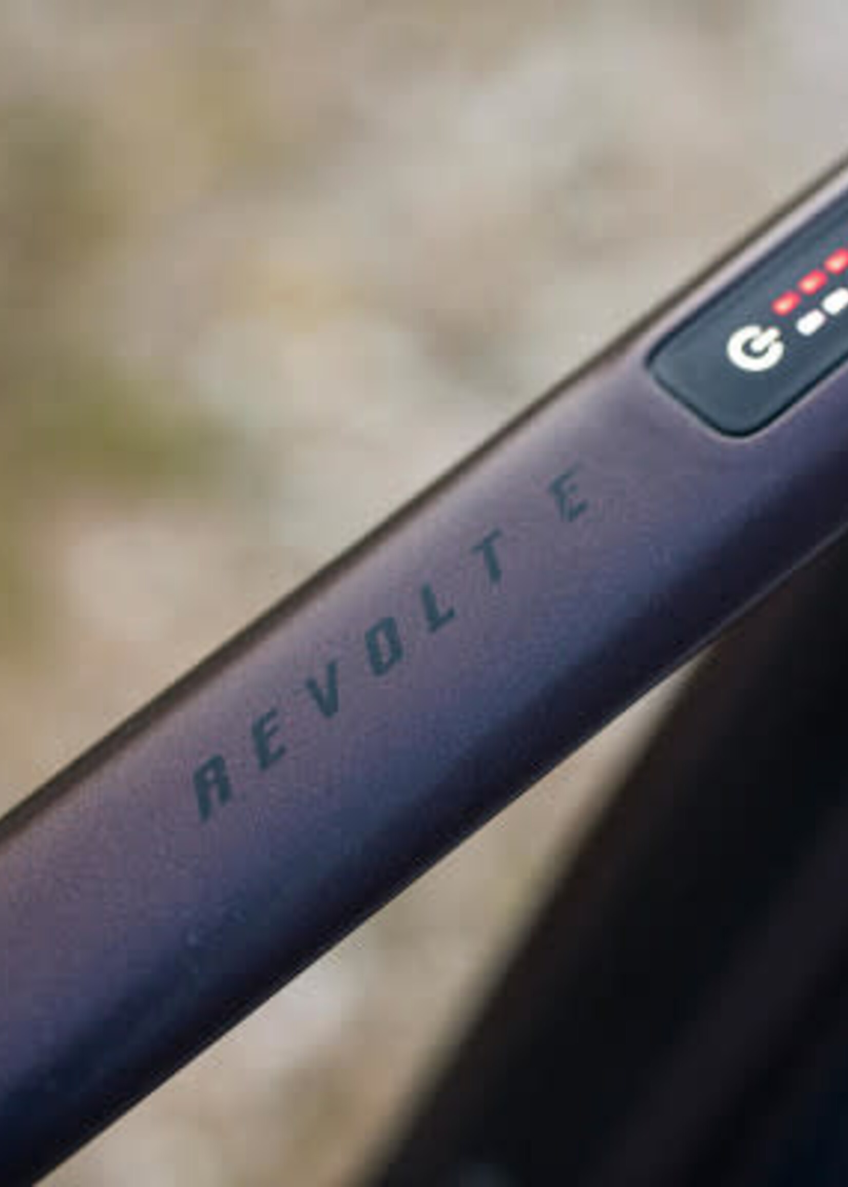 Giant 2021 Giant Revolt E+ Pro XR 32km/h