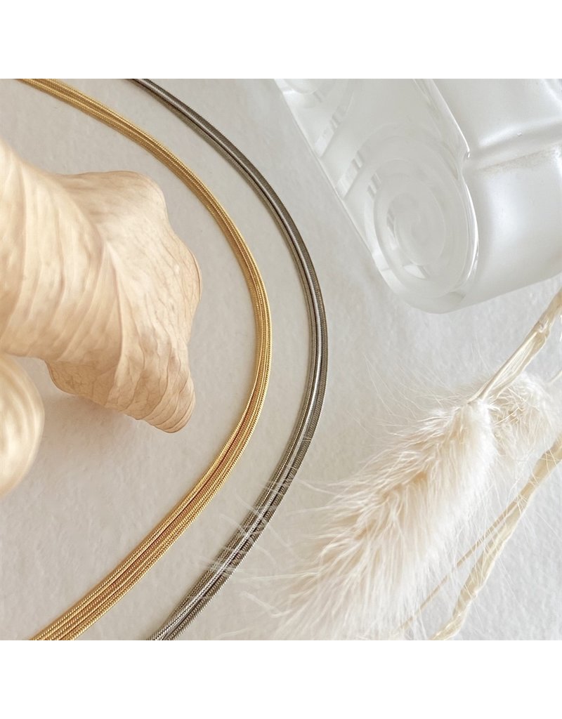 PIKA & BEAR ARIADNE TRIPLE LAYER TINY SNAKE CHAIN