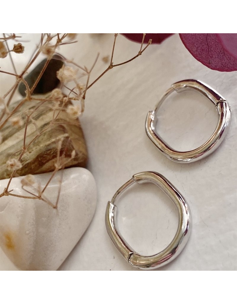 PIKA & BEAR LUCILLE HOOP EARRINGS