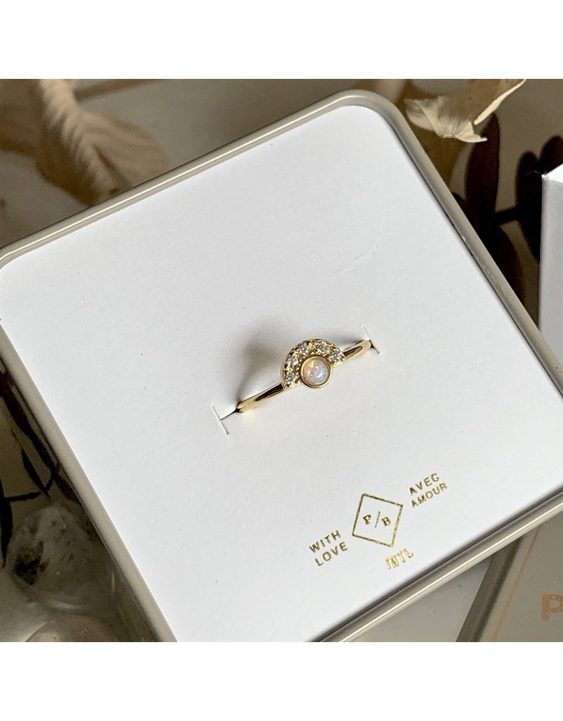 PIKA & BEAR PAVAO GOLD VERMEIL RING