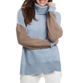 COLOR BLOCK TURTLE NECK SWEATER