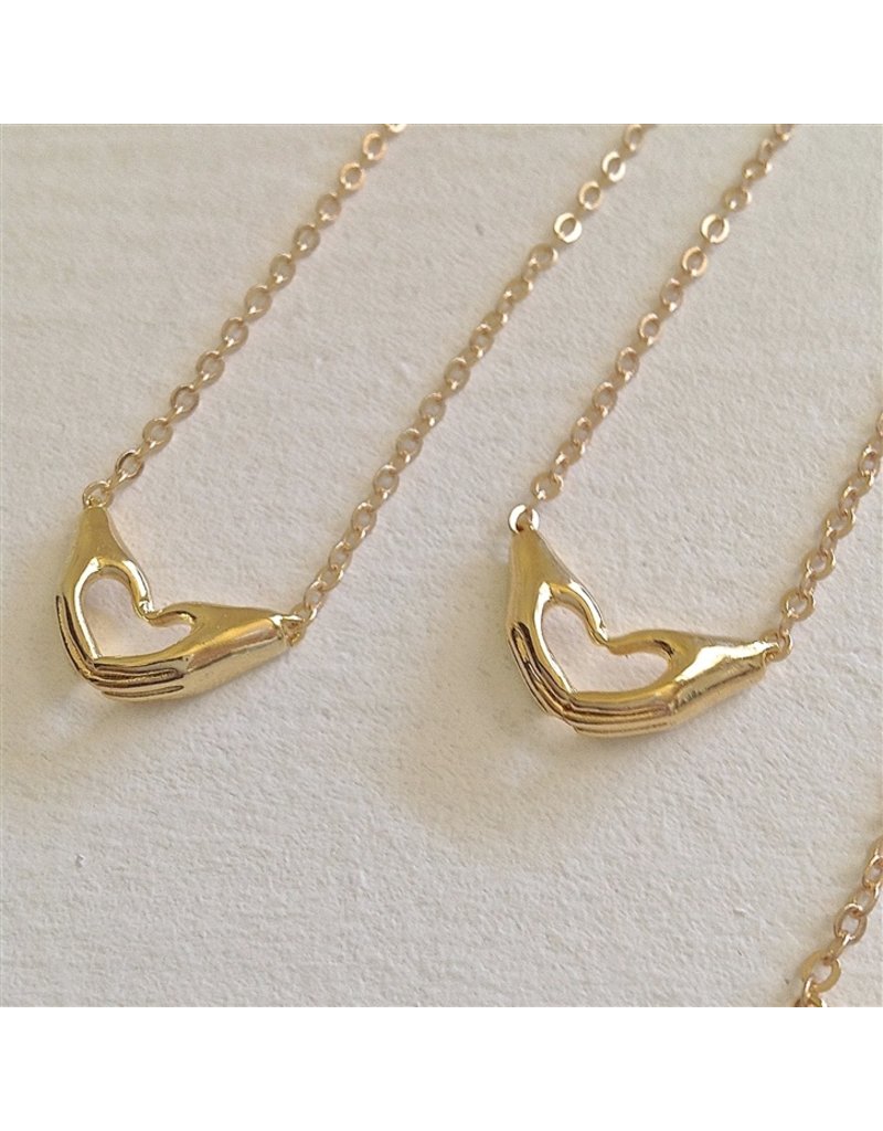 PIKA & BEAR LOVE HANDS NECKLACE